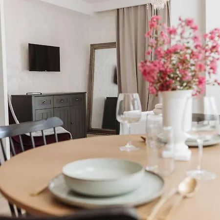 Apartman Tiny In Peaceful Part Of